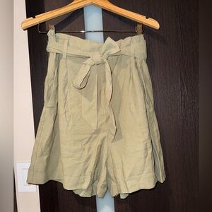 H&M Women’s Olive Green High Waisted Shorts Size US14